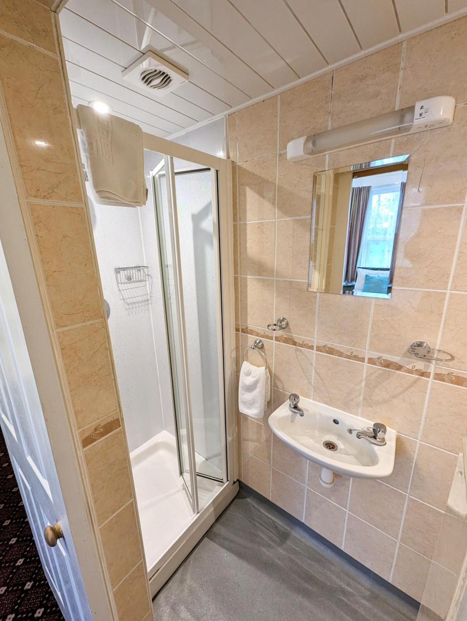 The George Guest House Plymouth Bagian luar foto